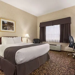 Days By Wyndham East Lakeview Toronto