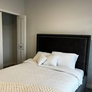 Brand New - Away From In Nw Apartment